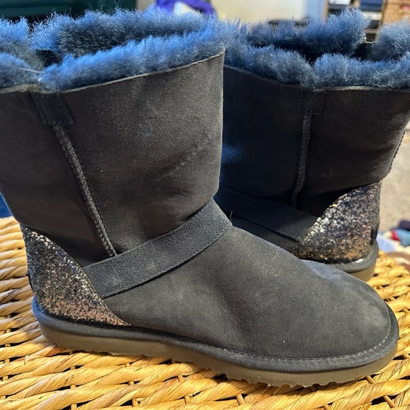 UGG Australia Women's 8 - Navy Blue Suede Boots - Picture 12 of 13